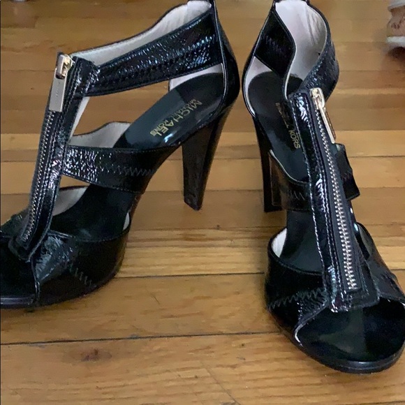 Black Michael Kors heels - Picture 3 of 4